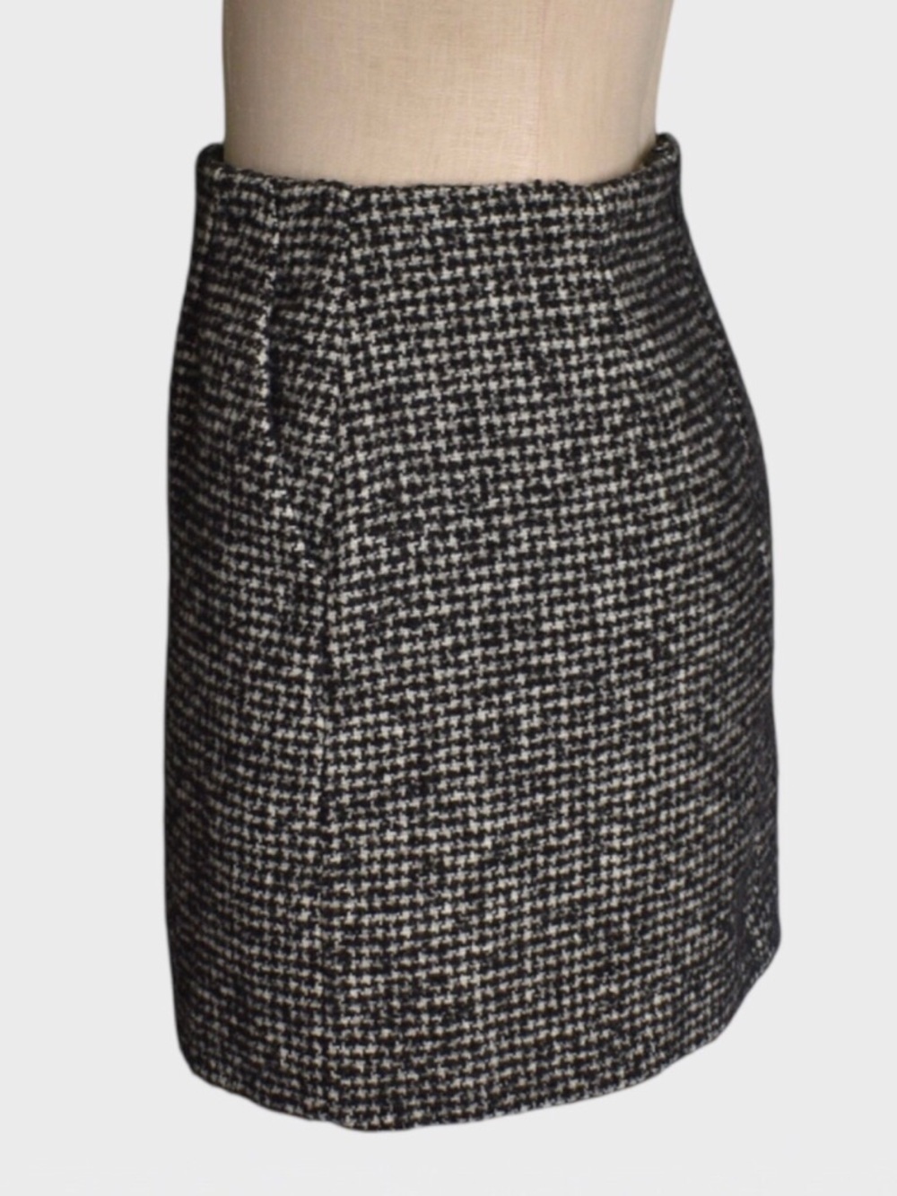 Uniqlo Houndstooth Tweed‎ Mini Skirt - Picture 4 of 5